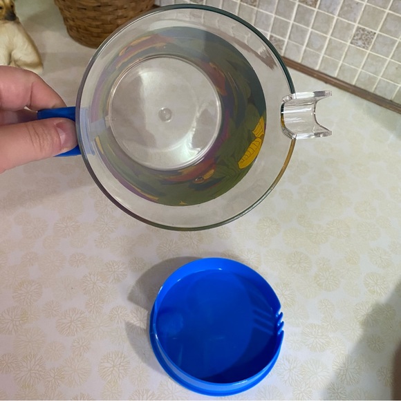 Vintage pitcher juice jug with lid plastic floral jungle design - Picture 8 of 8